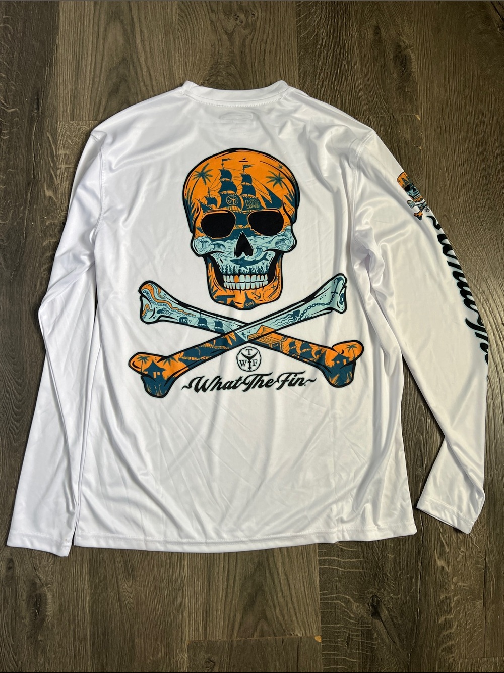 Men’s Small  White Long-Sleeve Skull Graphic Shirt NWOT
